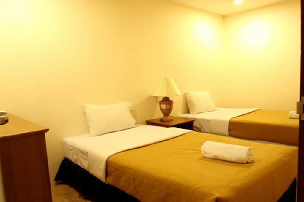 Js Tower Hotel Bangkok Buitenkant foto